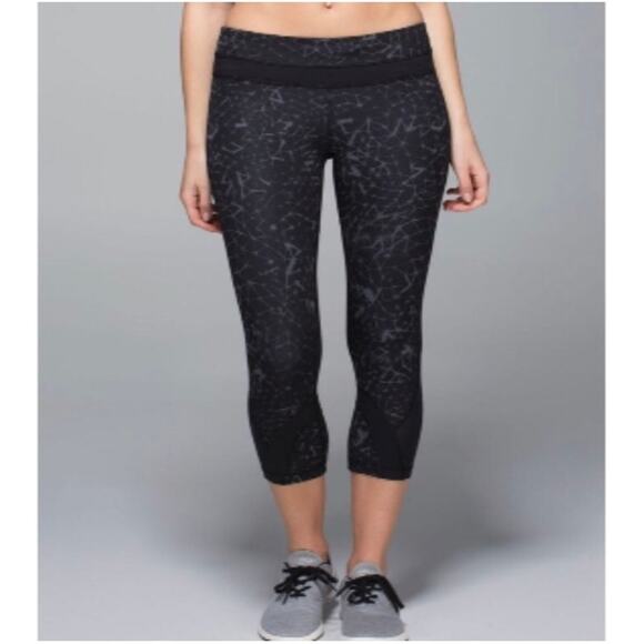 Lululemon Run Inspire Crops Size 4 Star Crushed Pockets Luxtreme Mesh Running - Picture 2 of 16